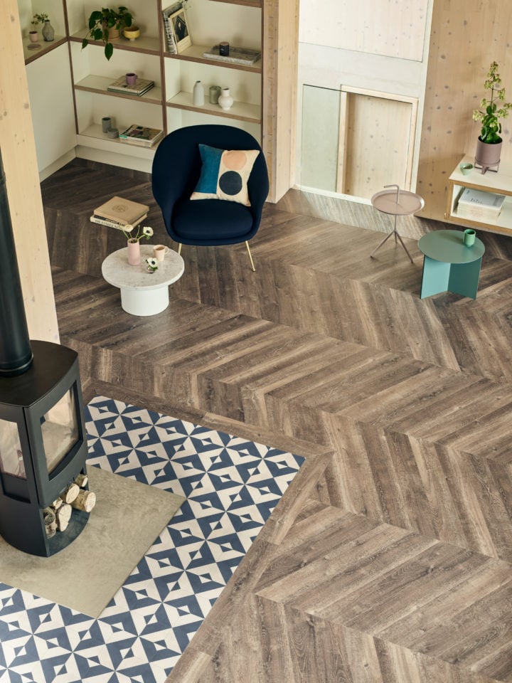 Amtico Flooring LVT AR0W7710 Aged Oak Halcyon Pleat DC421 Alder AR0AUC39 Stucco Flax AR0AUC15 Stucco Quartz Decor Echo DC455 Ink Main Portrait Residential